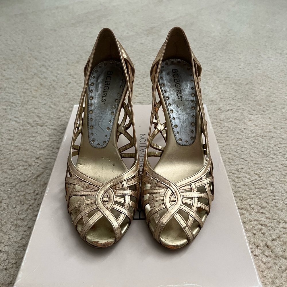 BCBGeneration Gold Heels Elegant Design
